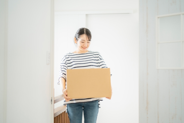 引越し　荷造り　荷ほどき　目隠し　収納