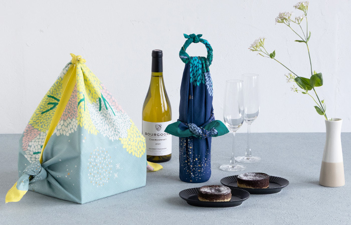 70 ひめむすび Adeline Klam スターフォレストでワインボトルをラッピングしたり、料理を運ぶバッグとして活用しているイメージ