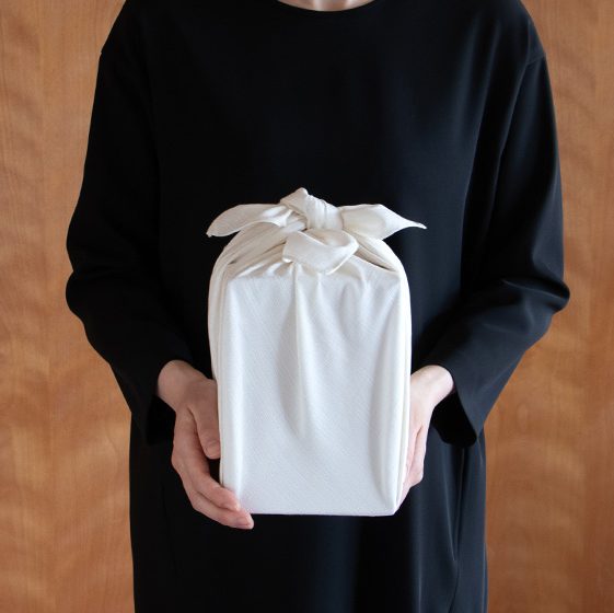 映画 兄を持ち運べるサイズに 骨壺