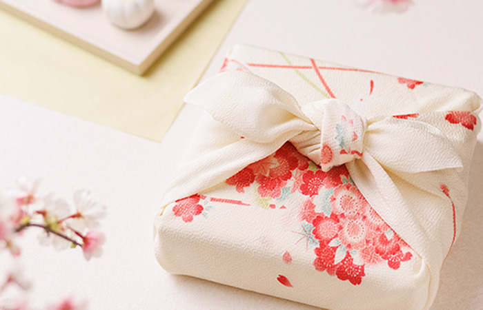 二巾 レーヨンちりめん こよみ 花まりうさぎ クリーム